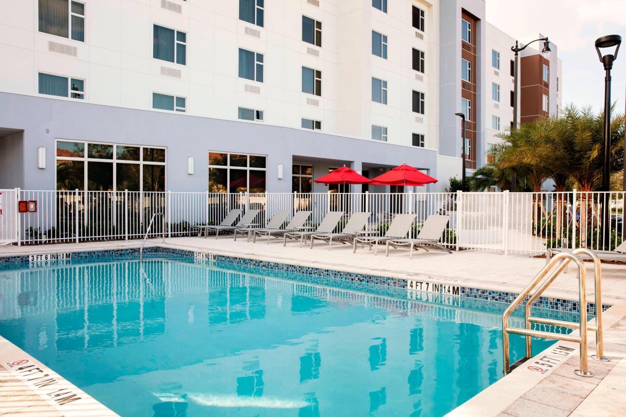 Towneplace Suites By Marriott Miami הומסטד מראה חיצוני תמונה